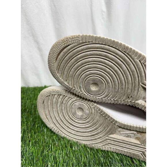 Size 9.5 - Nike Air Force 1 07 LV8 Chenille Swoosh White Navy Red Men’s - Picture 5 of 8